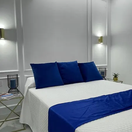 Elviria Luxury & Relaxation , With Sea Views شقة *
